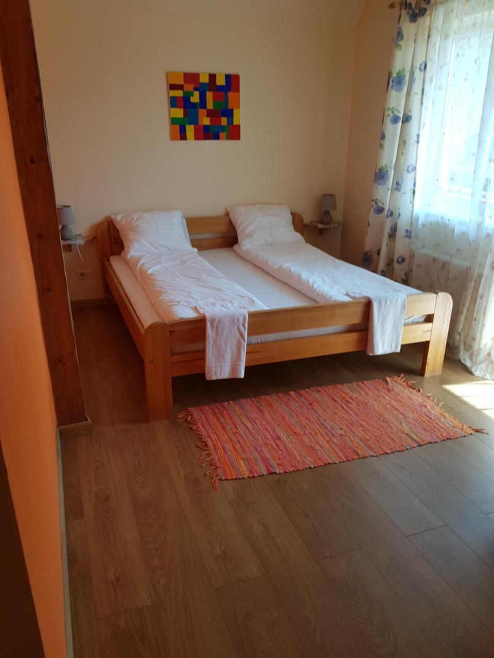 Aitinlauvas Hotel Tīreļi Bagian luar foto